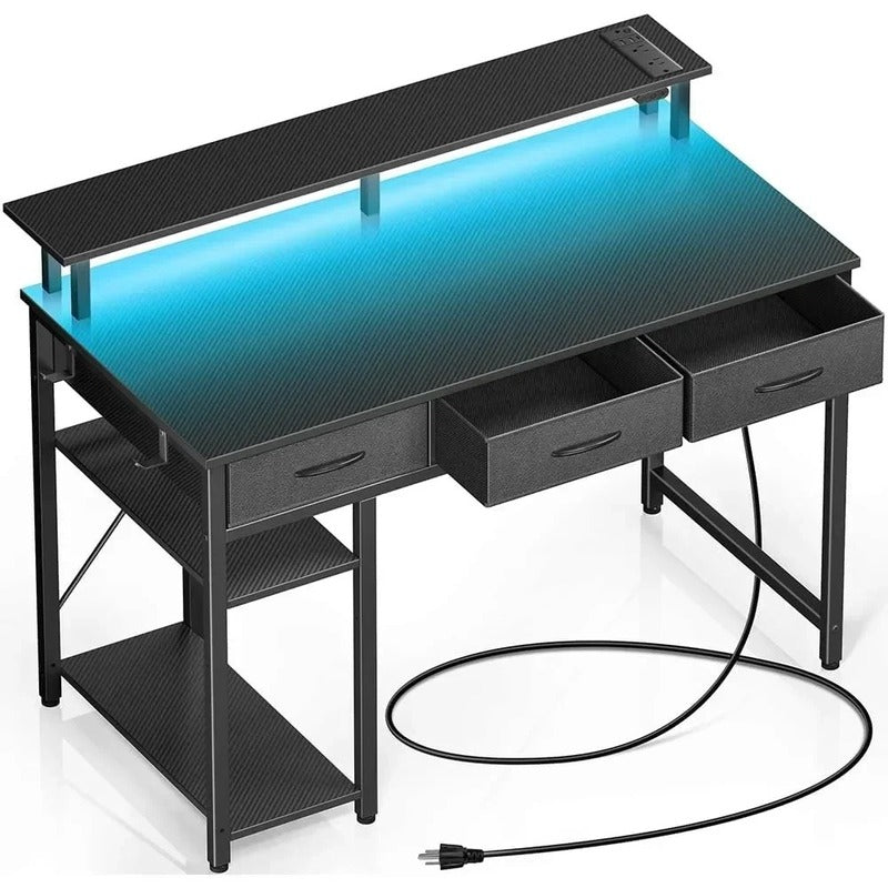 Bureau informatique avec rangement